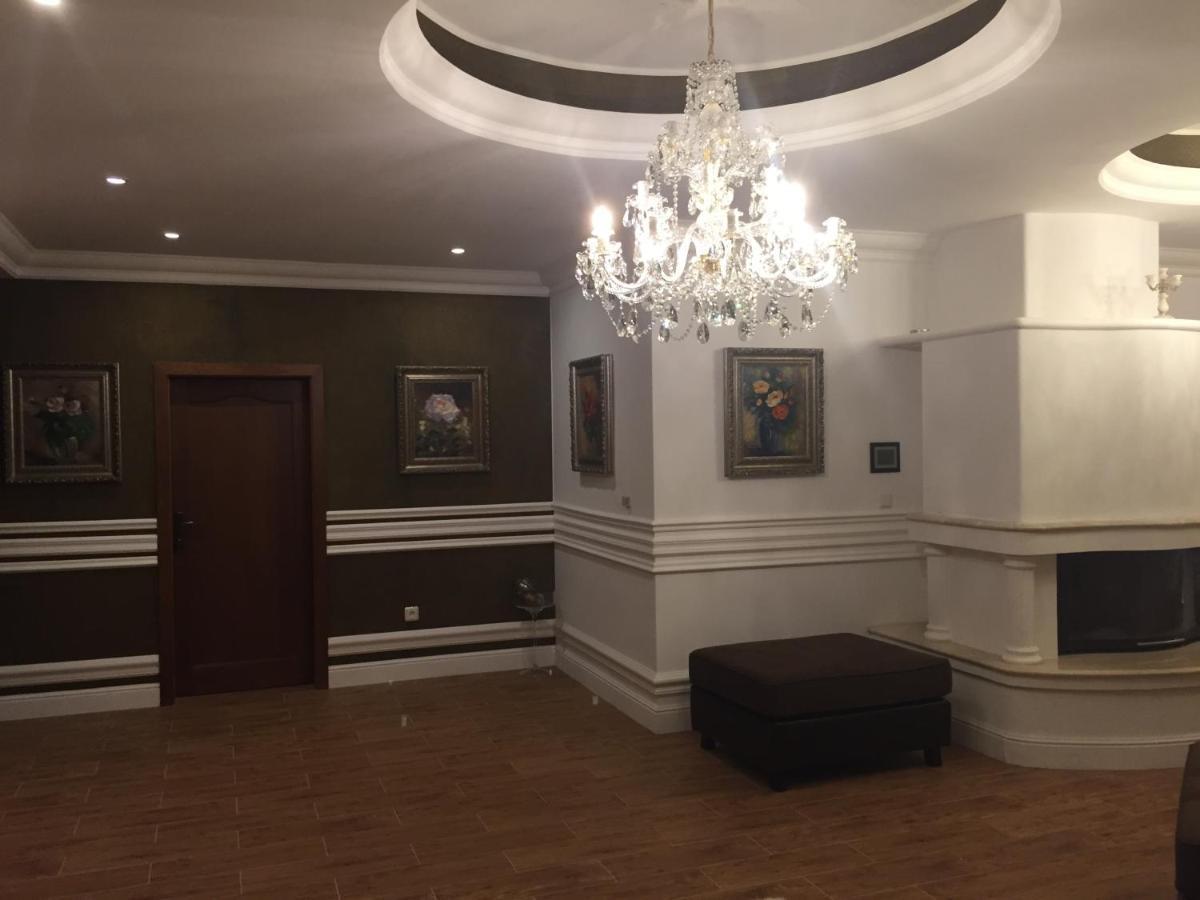 Hotel Galeria Pezinska Baba Pezinok Buitenkant foto
